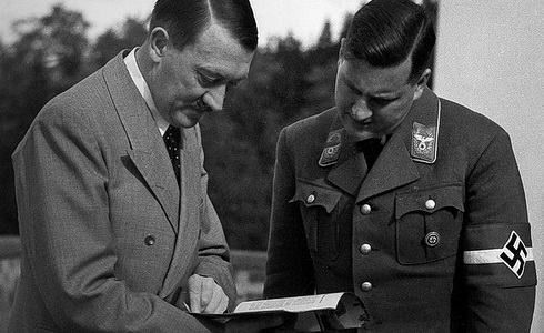 Knihy, kter� Hitler nesp�lil