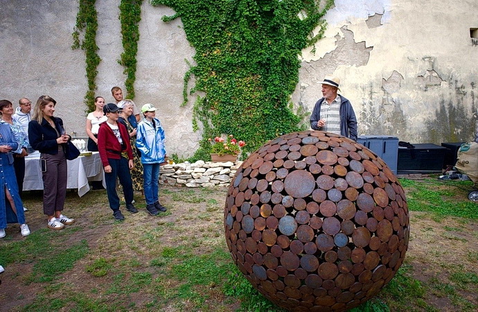 Rezav� kv�ty �estm�ra Su�ky