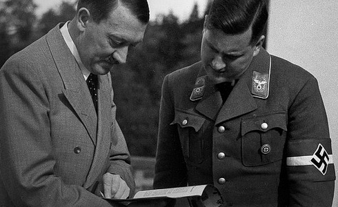 Knihy, kter� Hitler nesp�lil