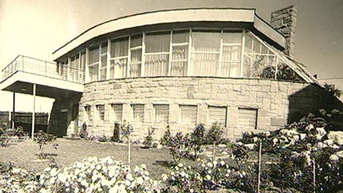 Ne��douc� architekti