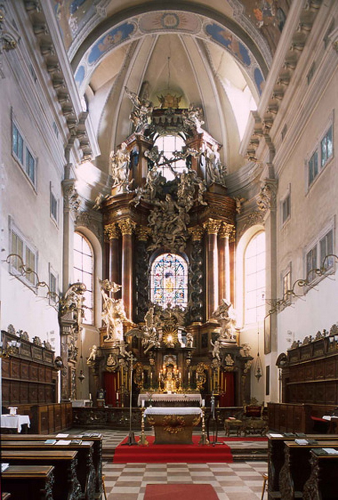 Interir kostela Nanebevzet Panny Marie