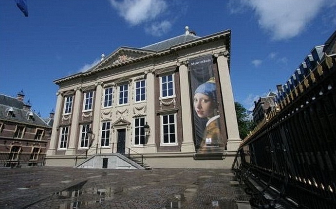 Krlovsk obrazrna v palci Mauritshuis v Haagu