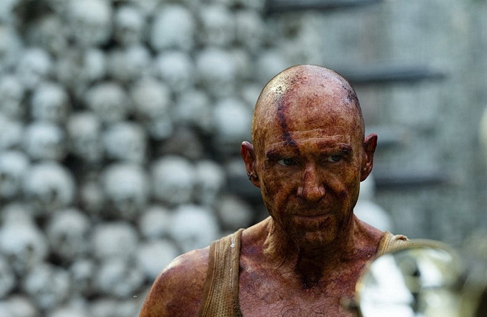 Ralph Fiennes v pedchzejcm  dle 28 Weeks Later (2025)