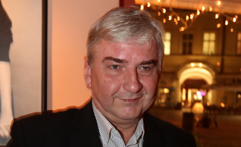 Miroslav Donutil opět překvapí v nové knize
