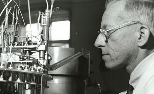 Otto Wichterle v laboratoi