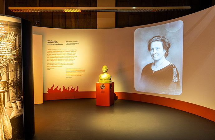 Franti�ka Plam�nkov� a my (N�rodn� muzeum)