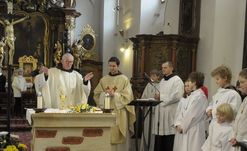 Mše v kapli sv. Michala - Kostel P. Marie Sněžné Praha