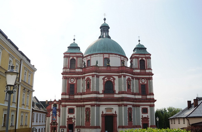 Bazilika svatého Vavřince a svaté Zdislavy