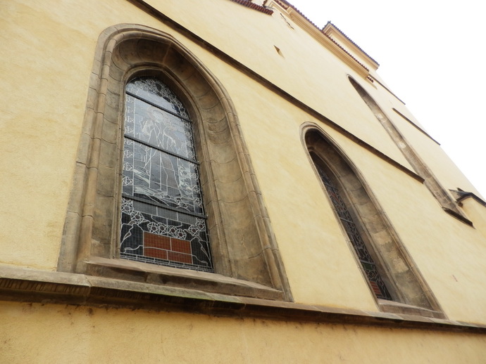 Kostel sv. Hatala – okna